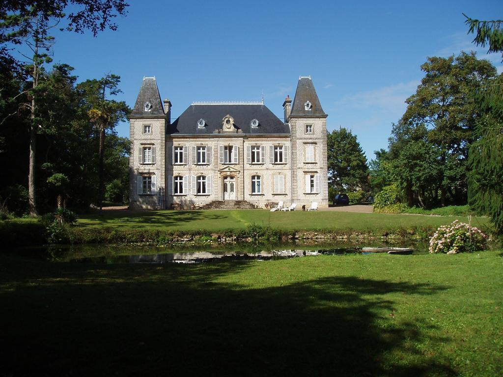Chateau Des Poteries Fresville Esterno foto